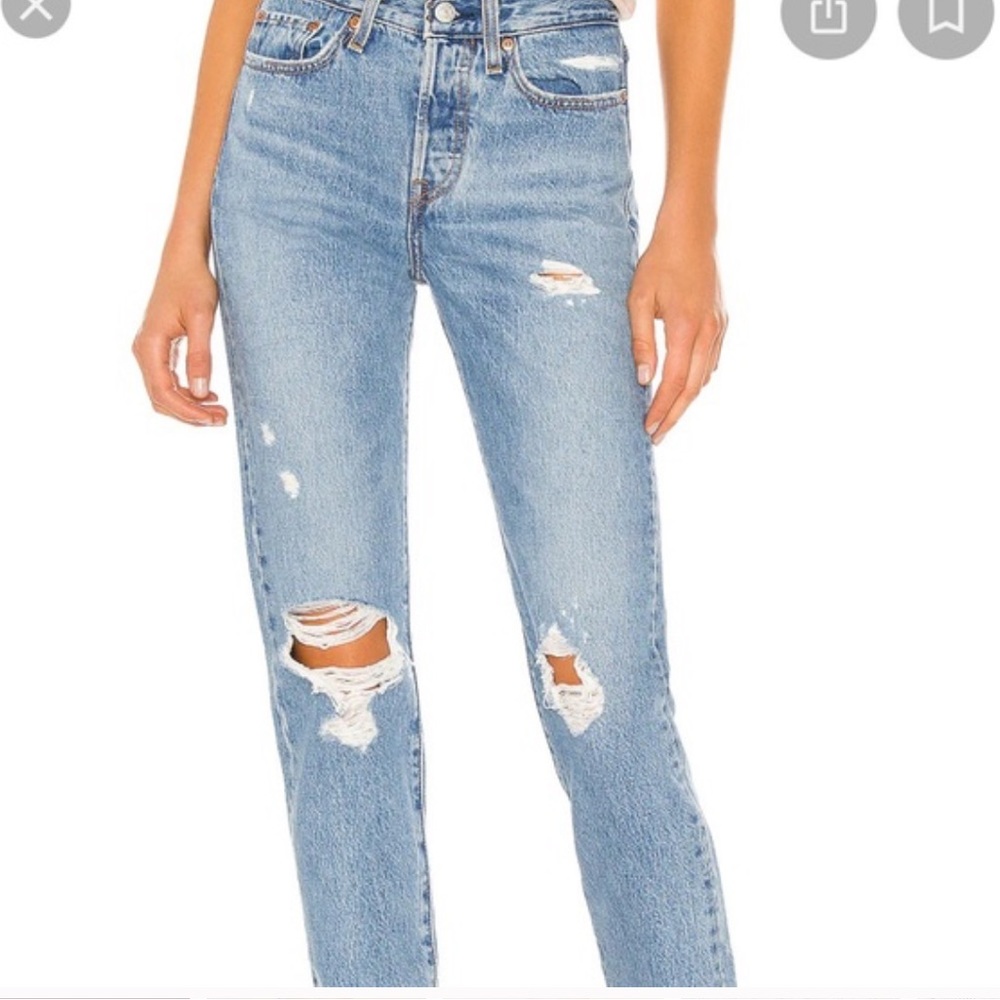Levi’s Wedgie Icon Jeans Distressed